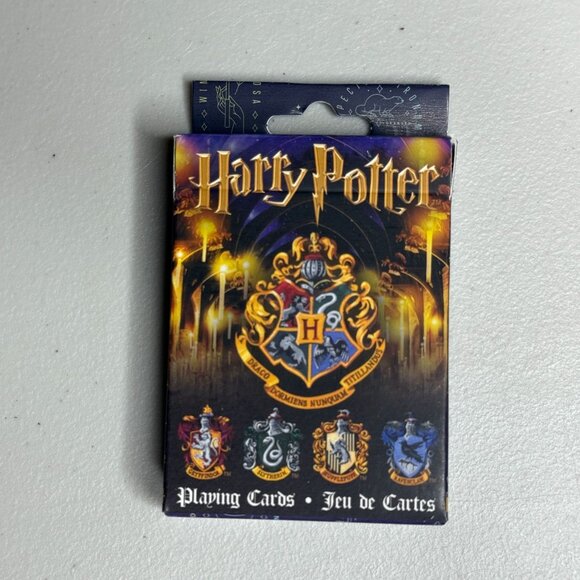Harry Potter Playing Cards Hogwarts Crest Deck - Picture 3 of 4